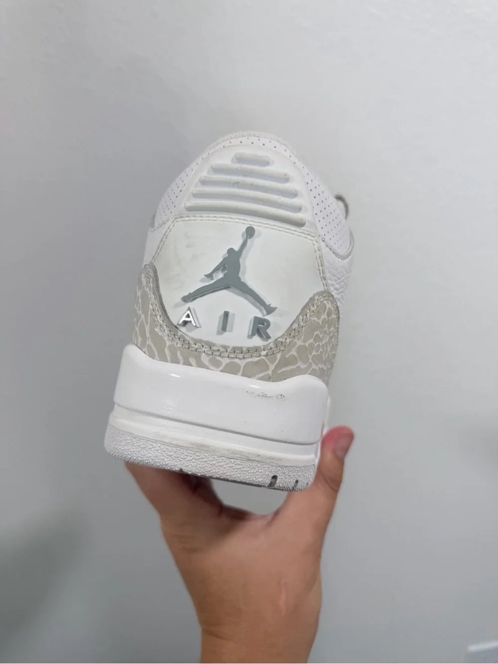 Jordan retro 3 white